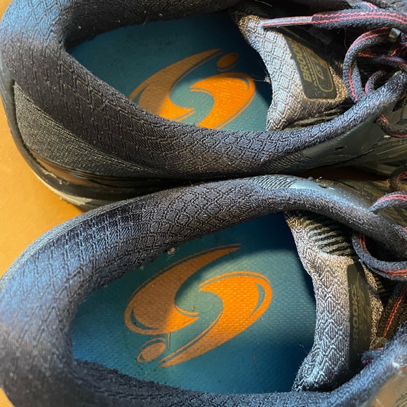 Brooks - Men’s Tennis Shoes 13 D - Picture 5 of 5